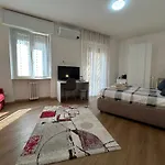 Valverde Apartment And Rooms